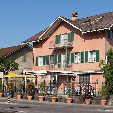 Hotel Hippel Krone Kerzers Экстерьер фото