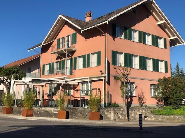 Hotel Hippel Krone Kerzers Экстерьер фото